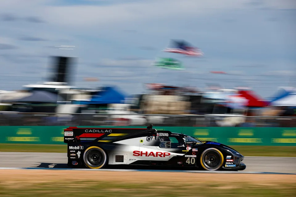 #40 Cadillac Wayne Taylor Racing Cadillac V-Series.R: Jordan Taylor, Louis Deletraz, Colton Herta