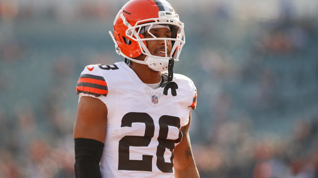 Browns bring back cornerback and special teamer Tre Avery