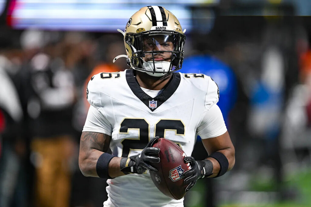 Saints bring back safety Terrell Burgess