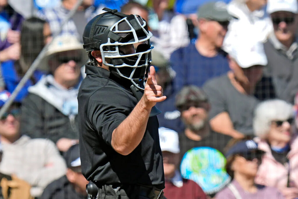 Ex-ump Richie Garcia worries current umps will be embarrassed when robots overturn ball/strike calls