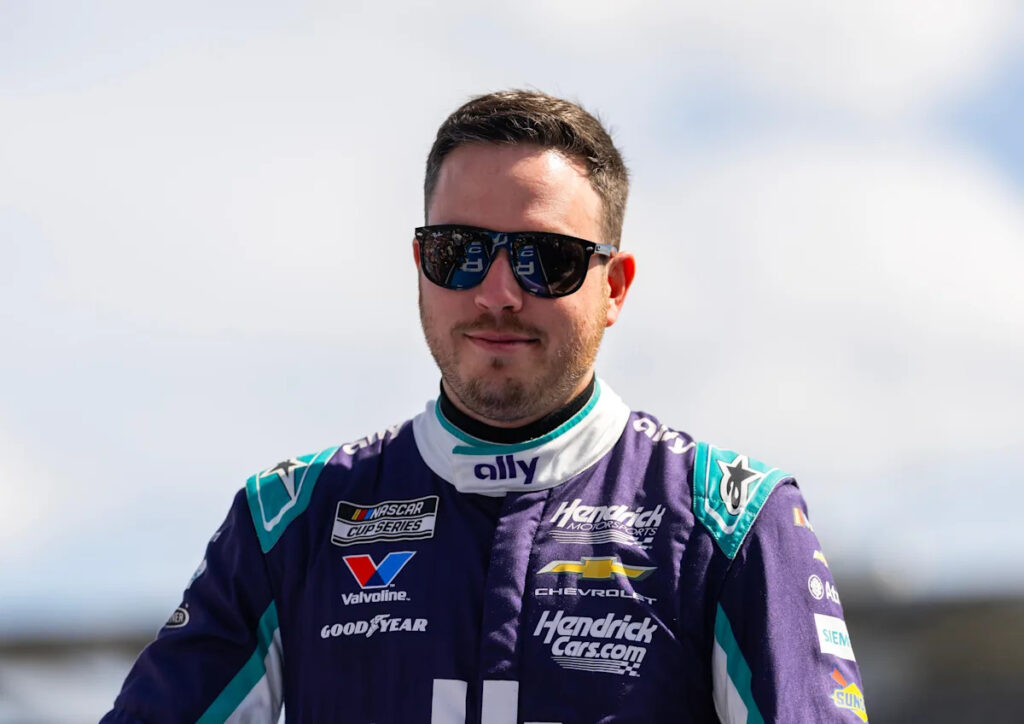 Alex Bowman experiencing ‘lingering symptoms’ from vertigo in 2026