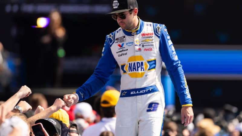 “It Has Potential”: Chase Elliott Cautiously Optimistic About NASCAR’s Darlington Experiment “It Has Potential”: Chase Elliott Cautiously Optimistic About NASCAR’s Darlington Experiment
