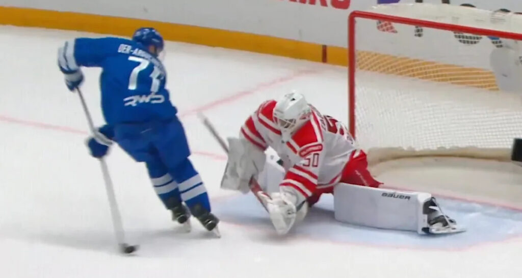 Watch: Former Maple Leafs Prospect Scores Jaw-Dropping Goal-Of-The-Year Candidate in KHL