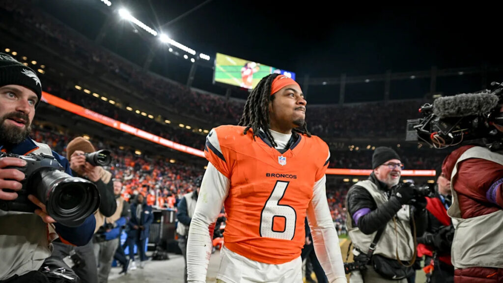 P.J. Locke agrees to sign with Cowboys