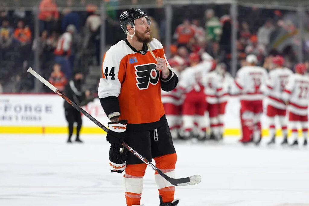 Flyers Trade Nick Deslauriers to Division Rival