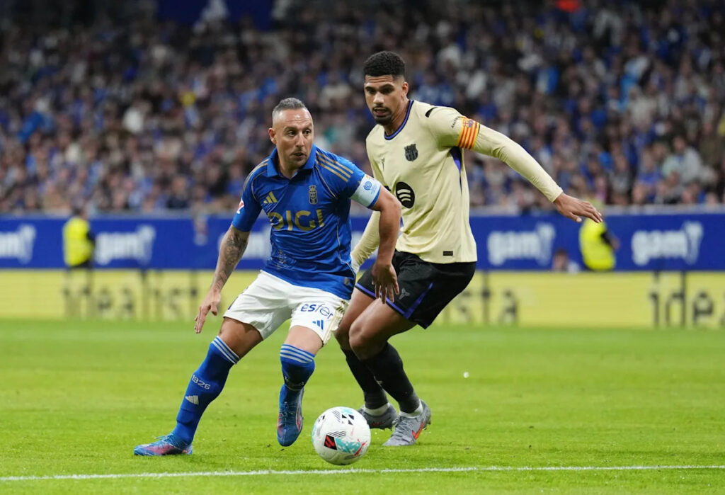 Barcelona defenders react to transfer interest from Liverpool and Inter