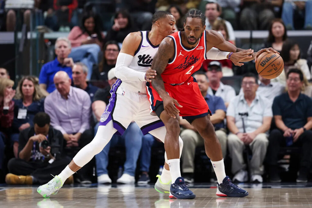 Kawhi Leonard sidelined with a sprained ankle as Clippers chase a play-in spot Kawhi Leonard sidelined with a sprained ankle as Clippers chase a play-in spot