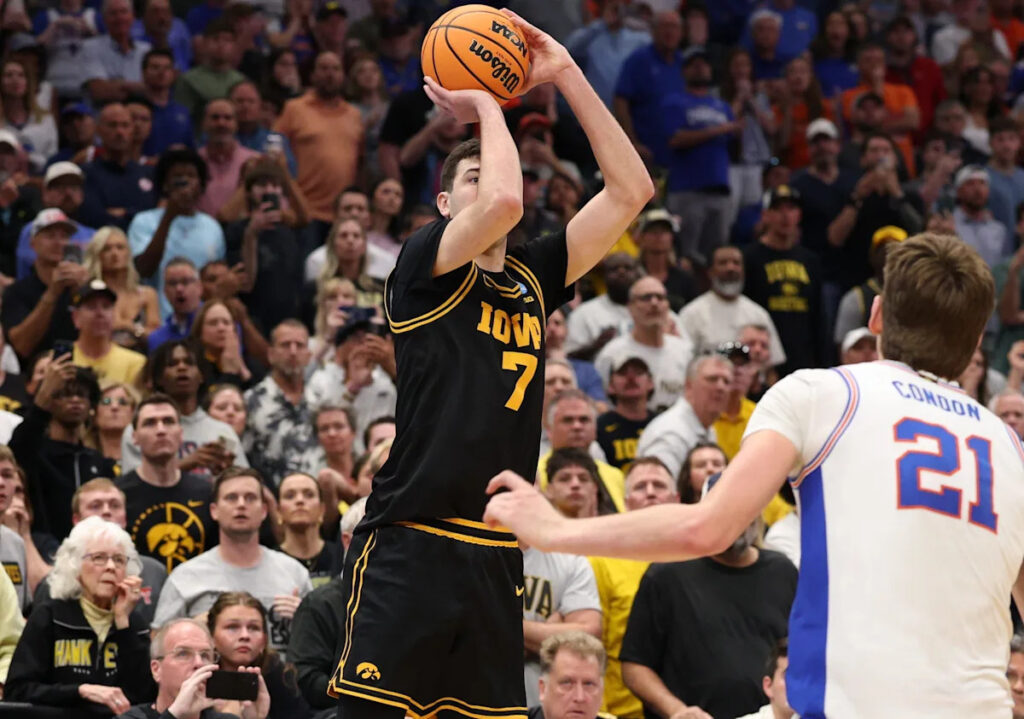 5 best moments of March Madness Round 2, from upsets to buzzer-beaters