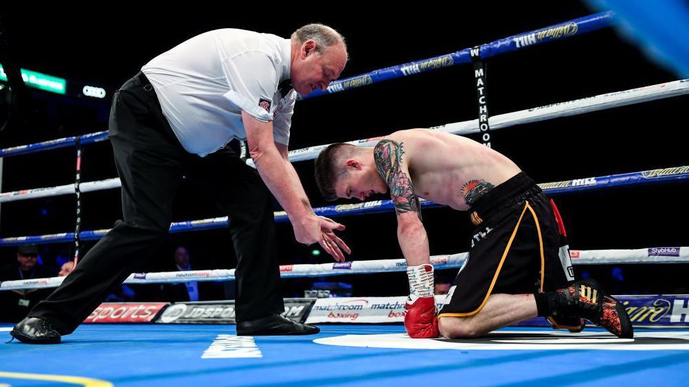 Privilege, criticism & VAR – life as a boxing referee Privilege, criticism & VAR – life as a boxing referee