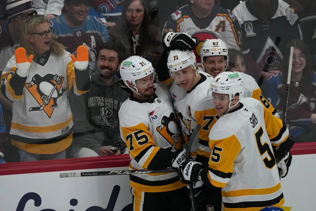 Malkin gets 2 goals in his return from suspension as the Penguins beat the NHL-leading Avalanche 7-2 Malkin gets 2 goals in his return from suspension as the Penguins beat the NHL-leading Avalanche 7-2