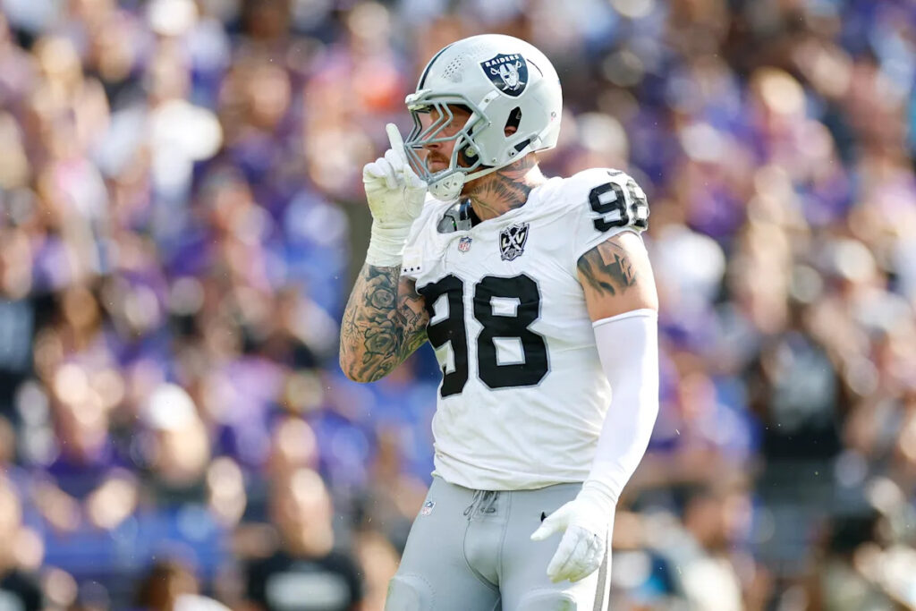Maxx Crosby indicates return to Las Vegas Raiders