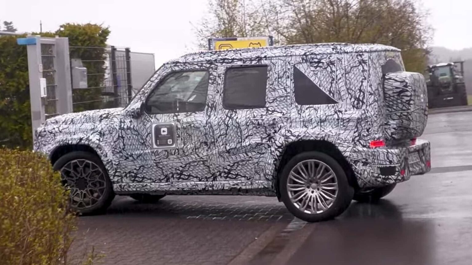 Mercedes Caught Testing A Smaller G-Class Mercedes Caught Testing A Smaller G-Class