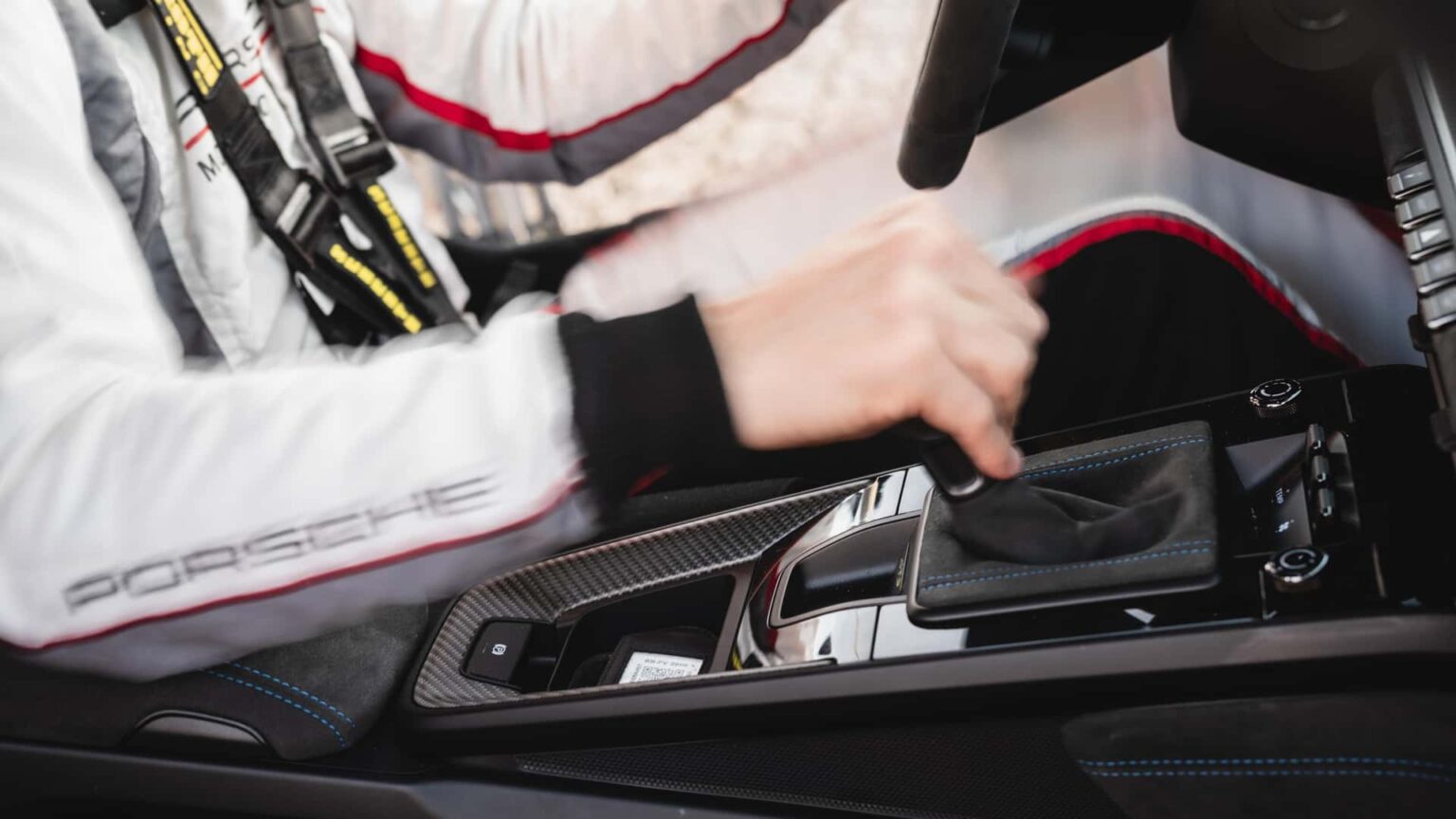 Porsche Is Developing A Gearbox That Switches Between Manual And Automatic Porsche Is Developing A Gearbox That Switches Between Manual And Automatic