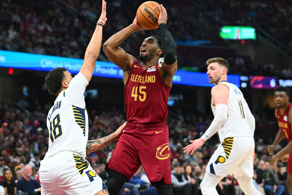 Cavs use big fourth quarter to beat the Pacers 117-108