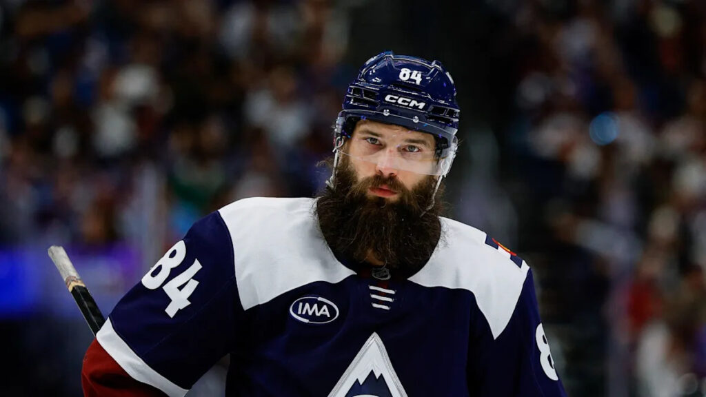 At 41, defenseman Brent Burns set for 1,000th straight regular-season game as the Avalanche chase top seed
