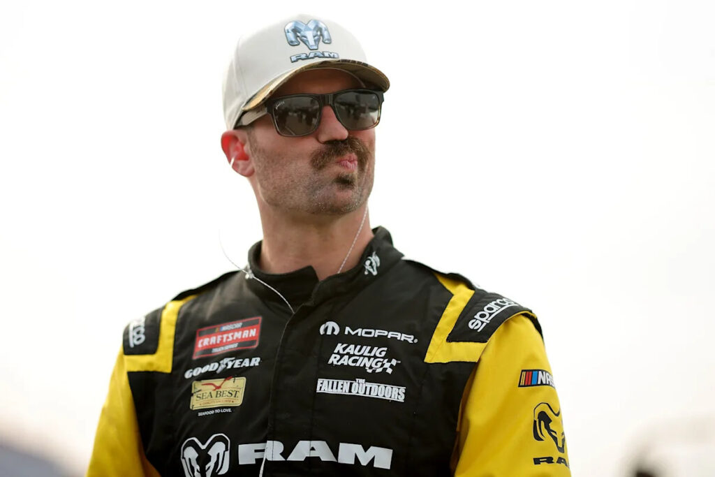 Corey LaJoie replaces Daniel Dye at Kaulig Racing in 2026 Corey LaJoie replaces Daniel Dye at Kaulig Racing in 2026