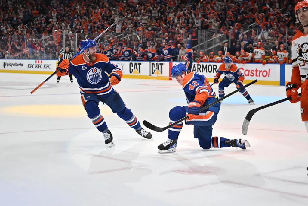 Former Penguins Winger Has Huge Playoff Game For Oilers