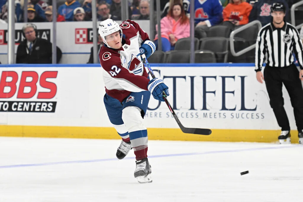 Avalanche clinch top spot in Western Conference and shift focus to bigger goals Avalanche clinch top spot in Western Conference and shift focus to bigger goals