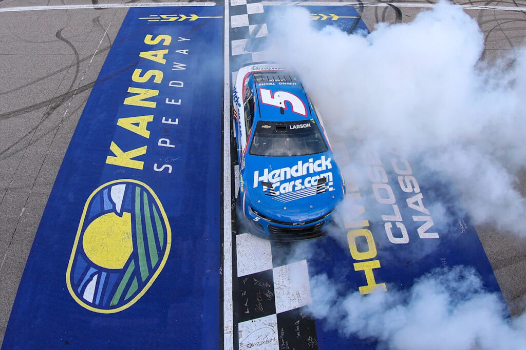 What channel is NASCAR Kansas qualifying on today? Time, TV schedule, streaming info