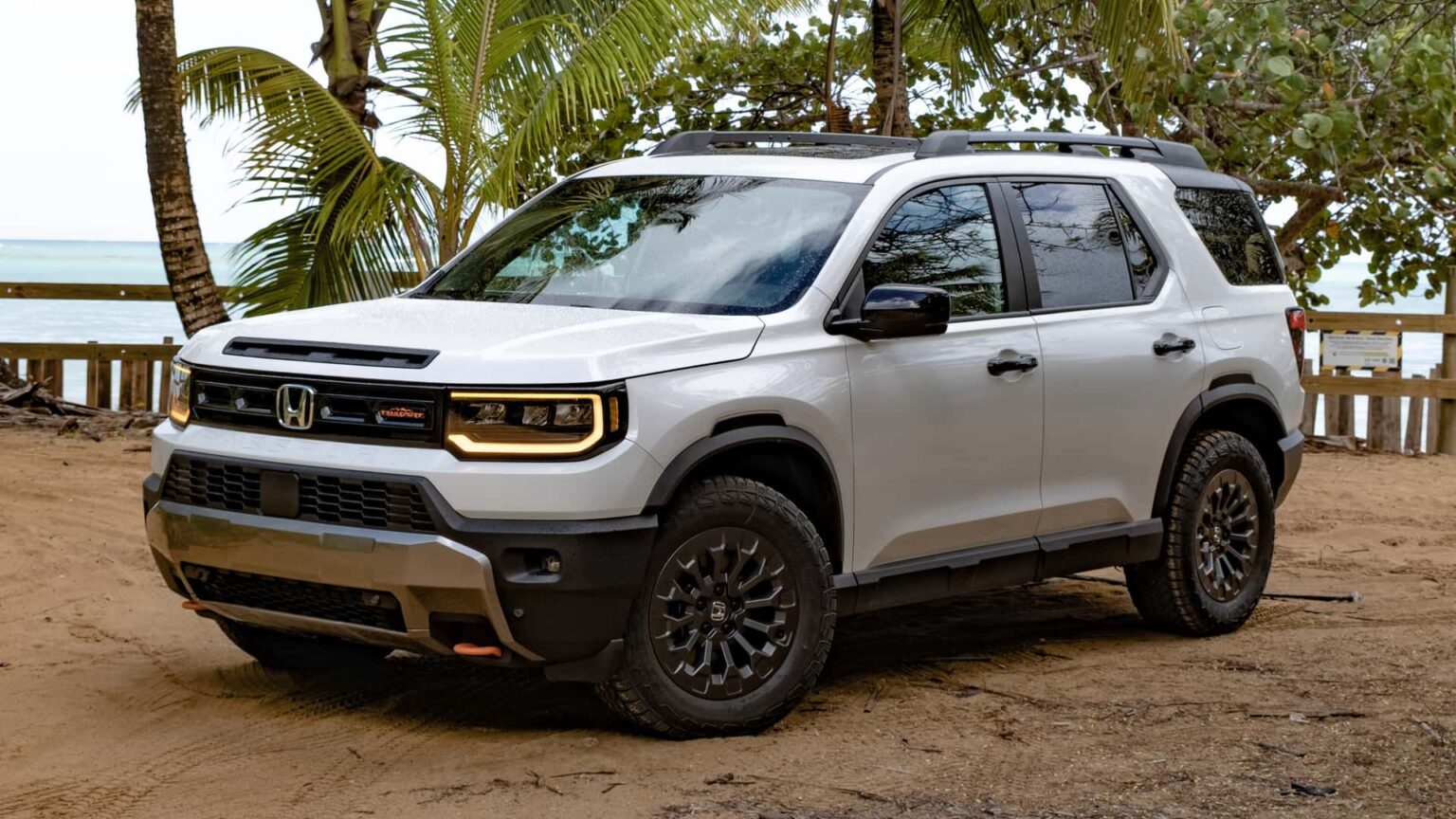 80 Percent Of Buyers Loved This Rugged Passport Trim 80 Percent Of Buyers Loved This Rugged Passport Trim