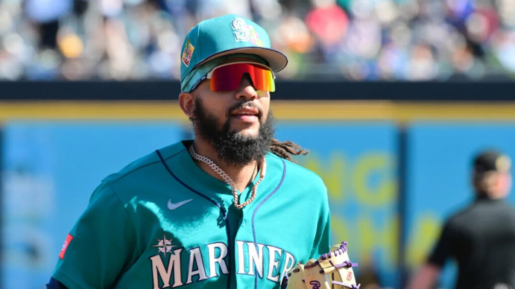 Mariners activate shortstop J.P. Crawford from 10-day injured list ahead of series against Angels