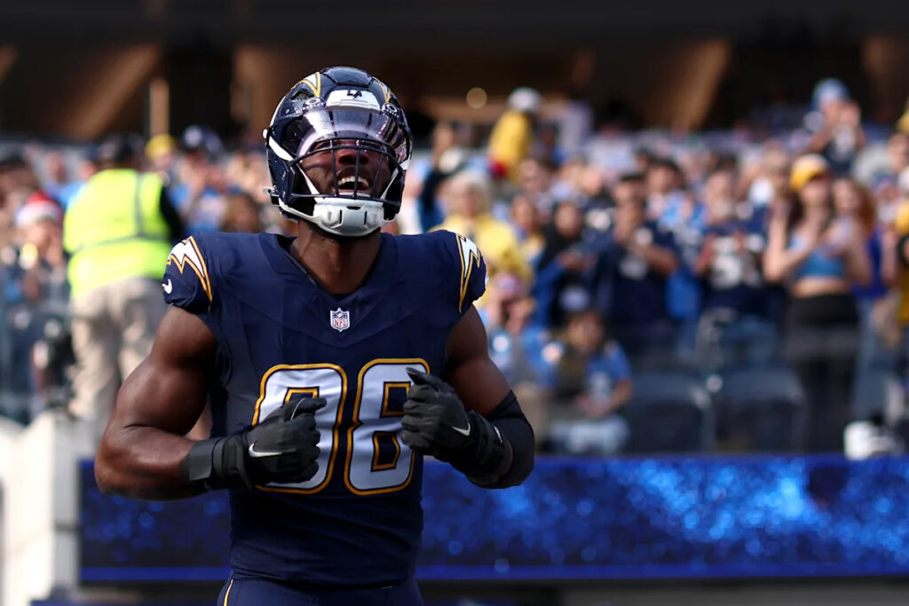 Film Session: Why the Commanders are betting big on Odafe Oweh