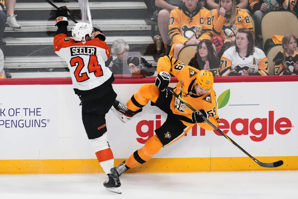 Flyers celebrate return to the playoffs with a 3-2 win over Penguins in Game 1