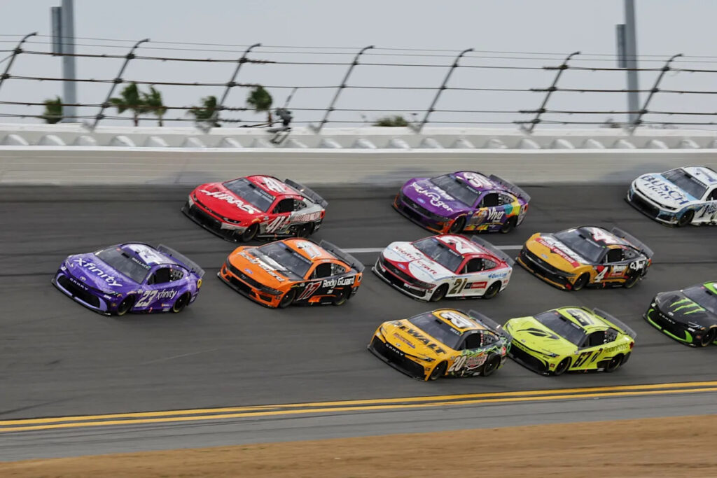 NASCAR looking at mandatory four-tire pit stops at Daytona, Talladega NASCAR looking at mandatory four-tire pit stops at Daytona, Talladega