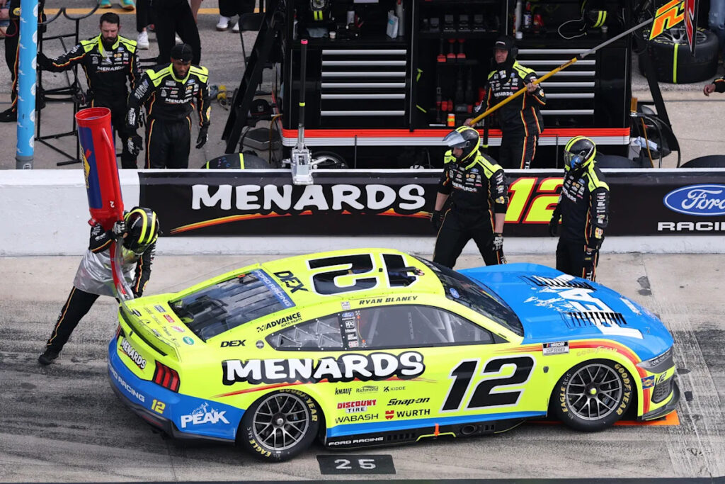 Team Penske changes Ryan Blaney’s No. 12 pit crew for Kansas