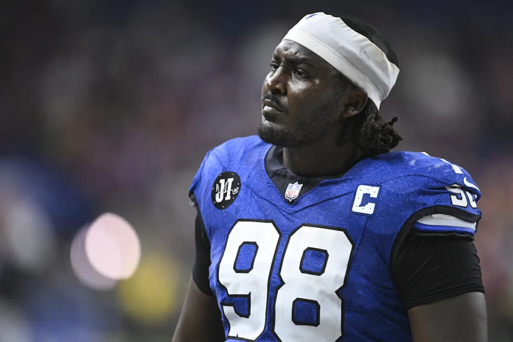 Vikings sign Colts backup free agent defensive tackle