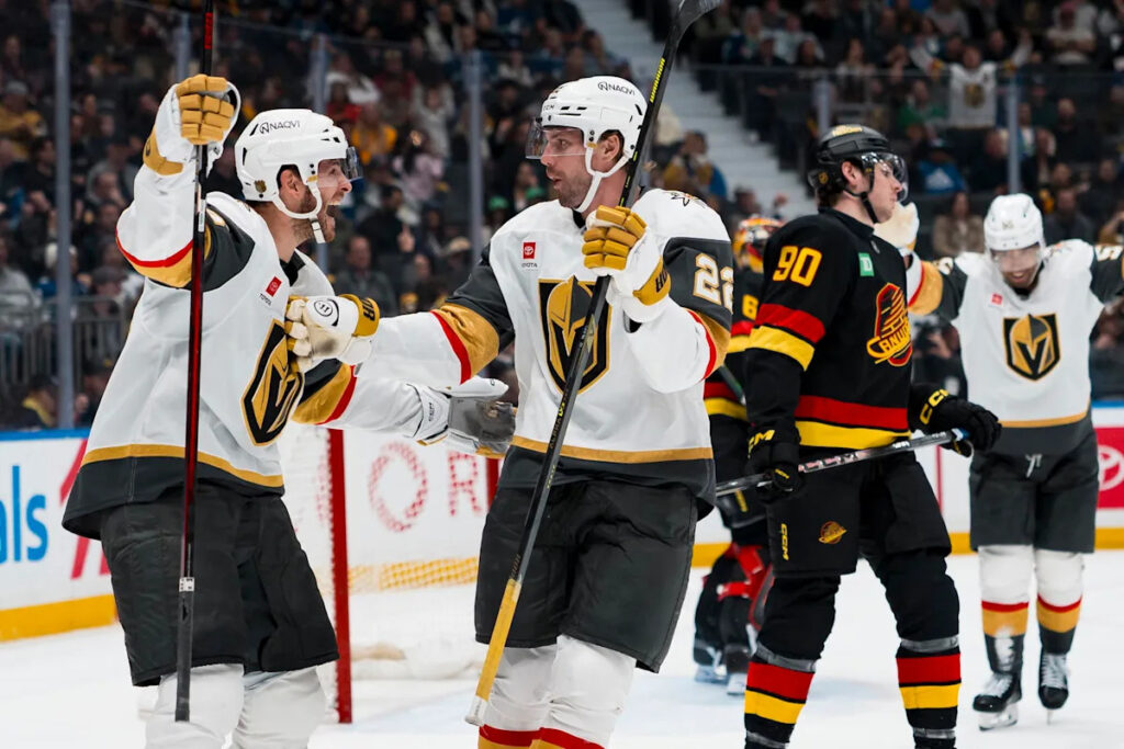 Golden Knights Move Into Tie for First in the Pacific Division After 2-1 Win