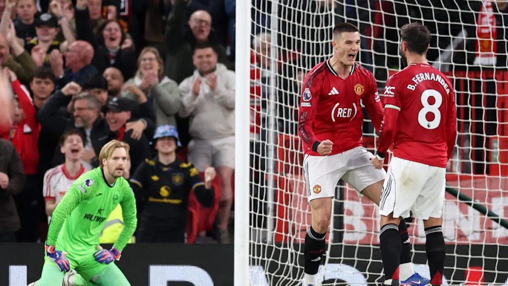 Manchester United 2-1 Brentford: Bruno Fernandes, Casemiro push Red Devils toward Champions League
