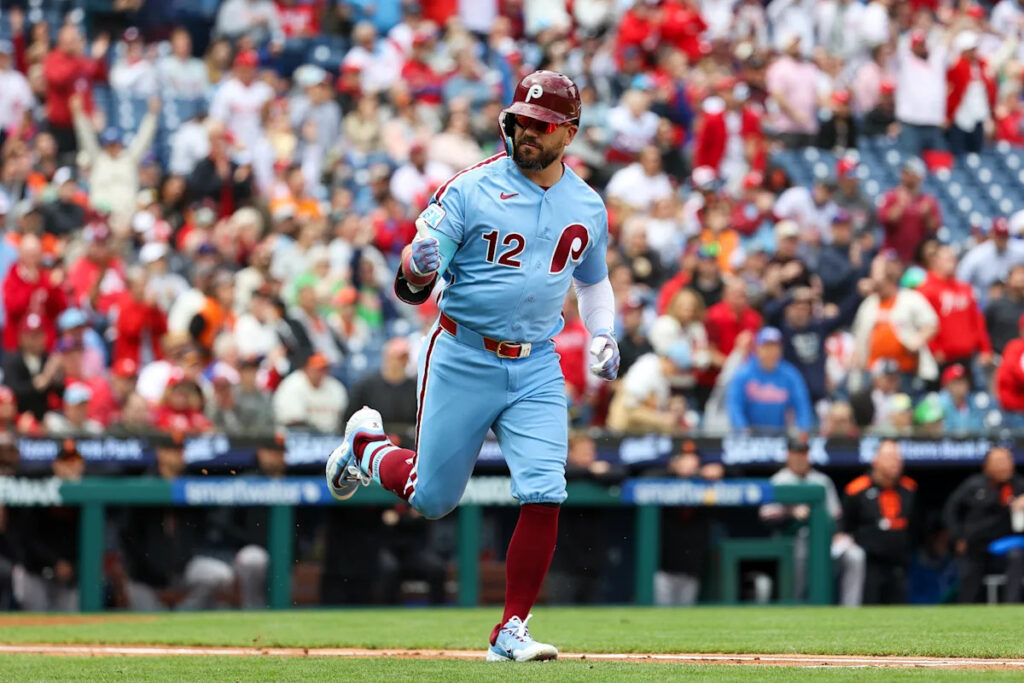 Kyle Schwarber becomes ninth active MLB player to hit 350 home runs, then Phillies walk off Giants to start doubleheader