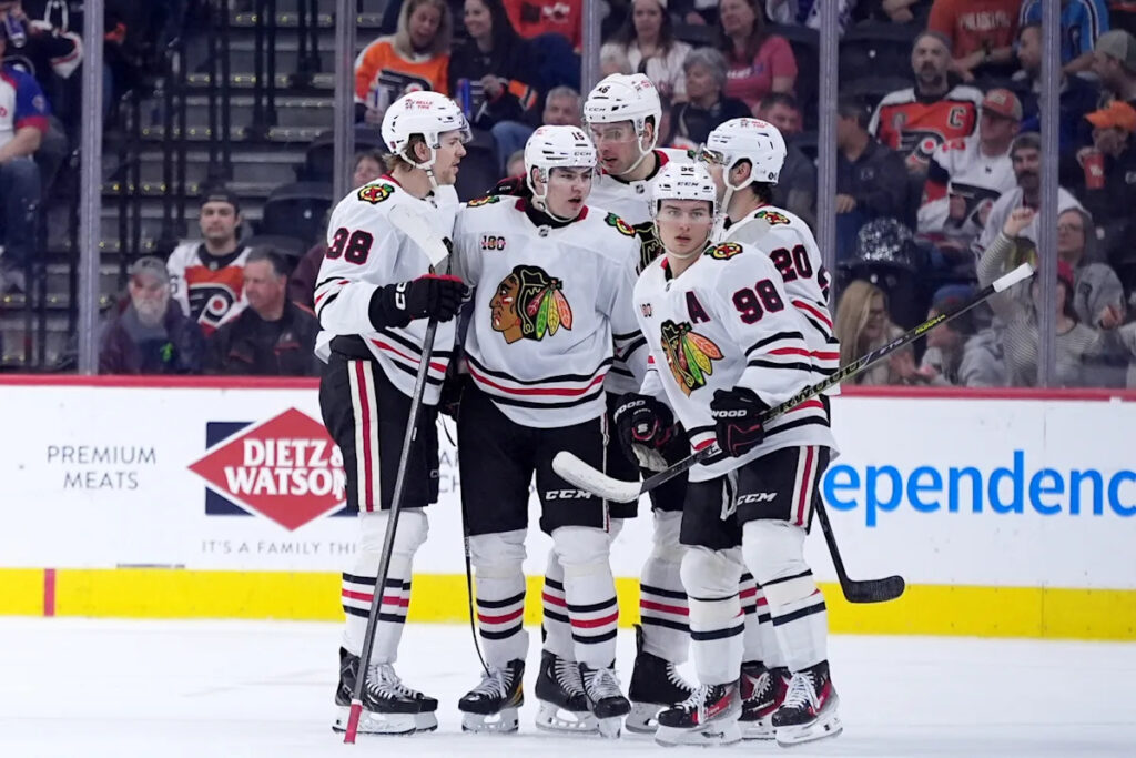 Blackhawks extend general manager Kyle Davidson’s contract Blackhawks extend general manager Kyle Davidson’s contract