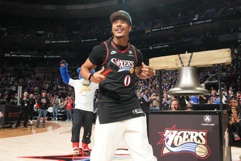 Newest Eagles Jonathan Greenard, Makai Lemon take in Sixers playoff game