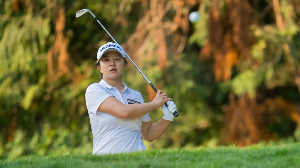 Sei Young Kim blows all but 2 strokes of 8-shot lead in Los Angeles