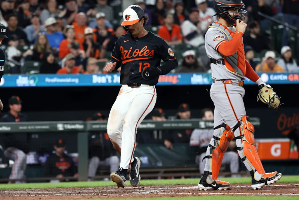 Orioles overcome injuries in 6-2 win over Giants Orioles overcome injuries in 6-2 win over Giants