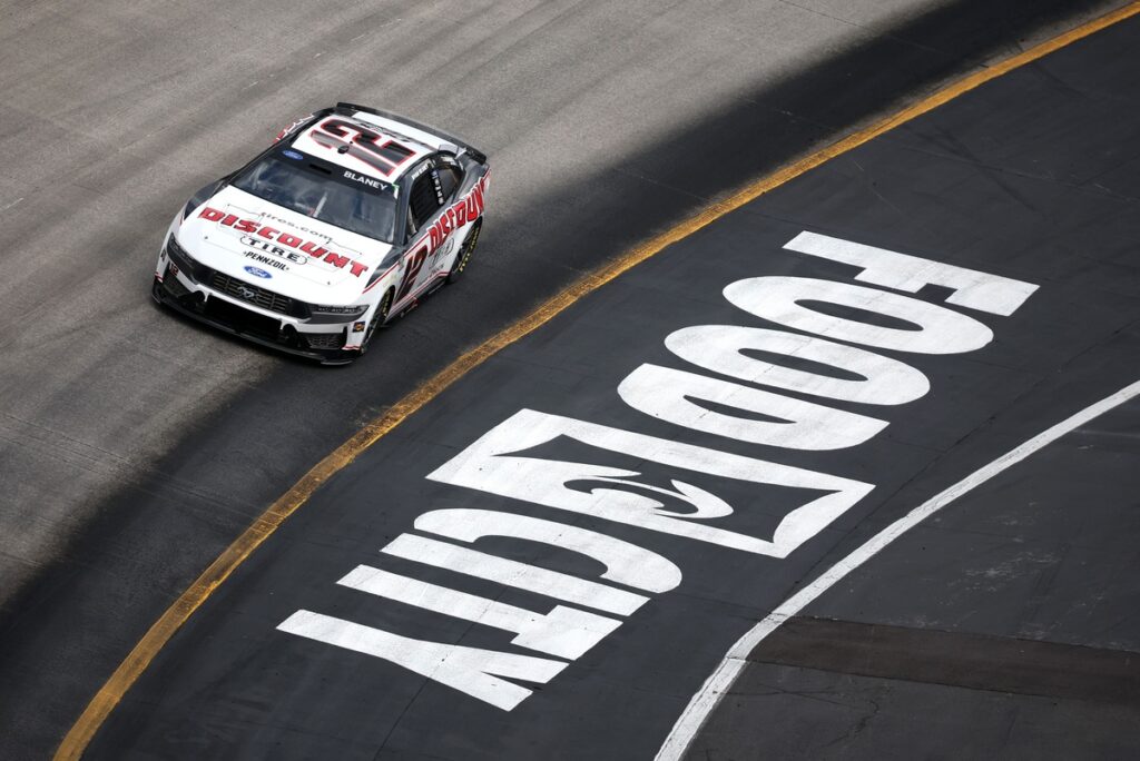 NASCAR Cup Bristol starting lineup: Ryan Blaney beats Reddick to pole