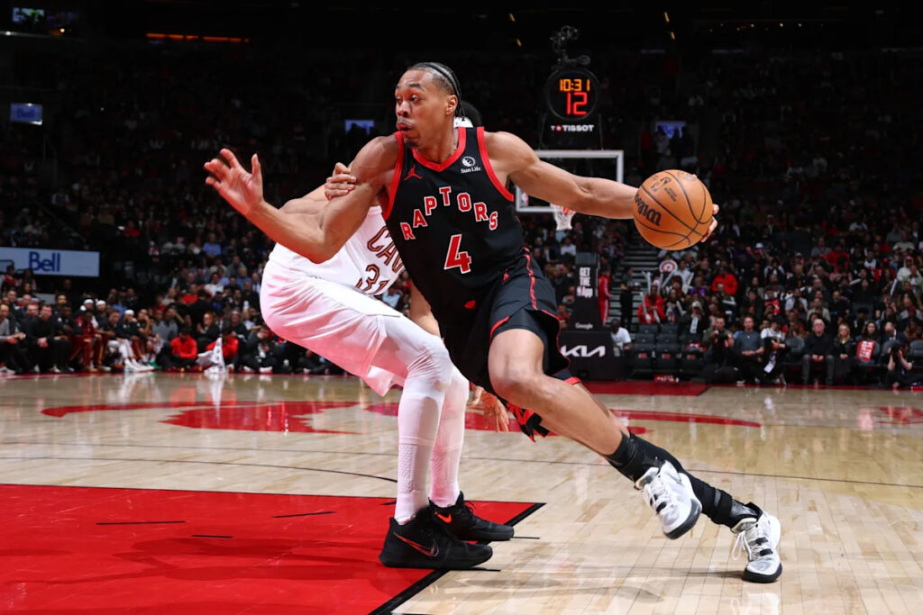 Cavs fold in fourth quarter, drop Game 3 126-104 to Raptors