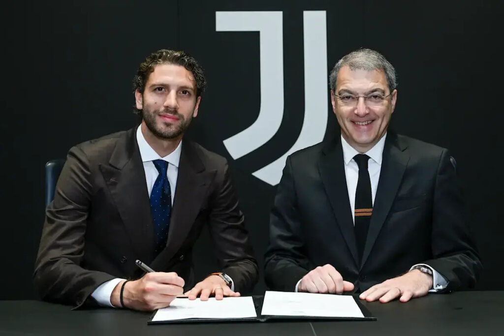 Official: Locatelli signs new long-term Juventus contract extension