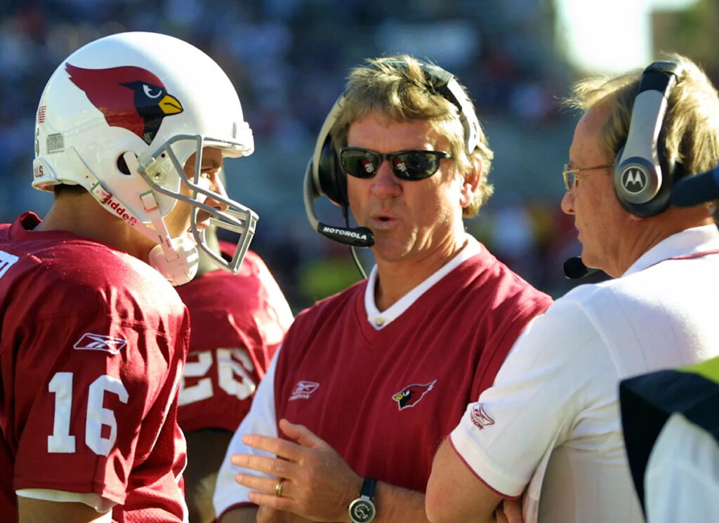 Former Arizona Cardinals head coach Dave McGinnis passes away Former Arizona Cardinals head coach Dave McGinnis passes away