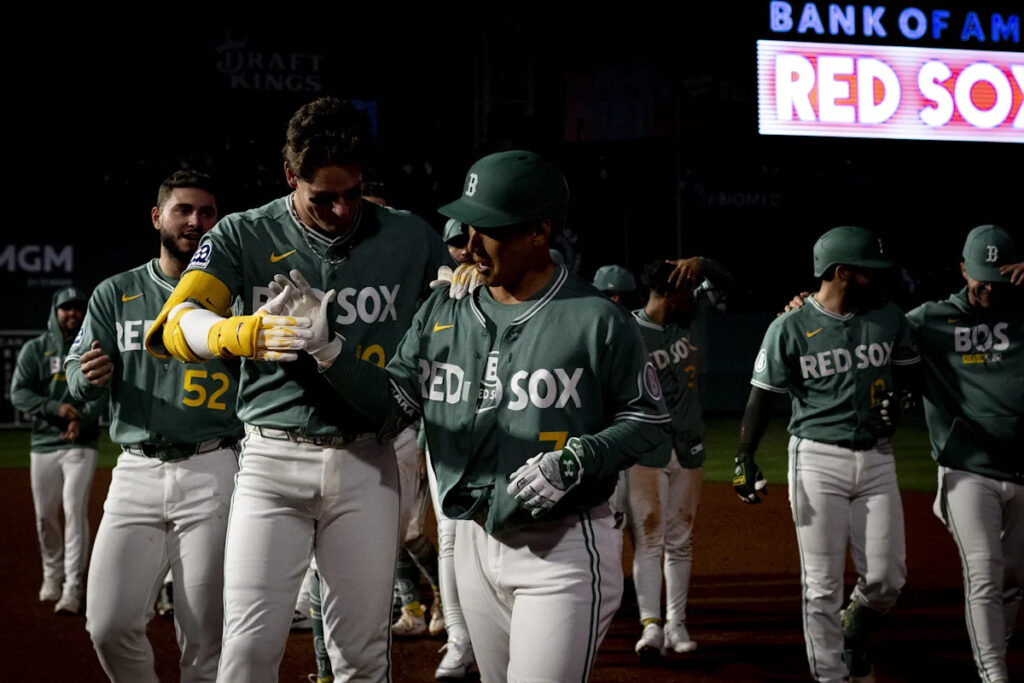 The astonishing absurdity of all seven Red Sox walk-off wins in the Fenway greens