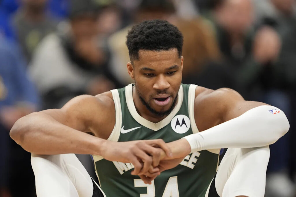 Giannis tried to have it both ways, and the Bucks paid for it Giannis tried to have it both ways, and the Bucks paid for it