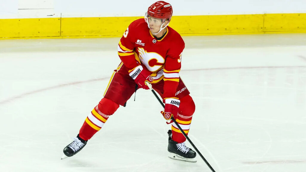 Avalanche vs Flames Prediction, Picks & Odds for Tonight’s NHL Game