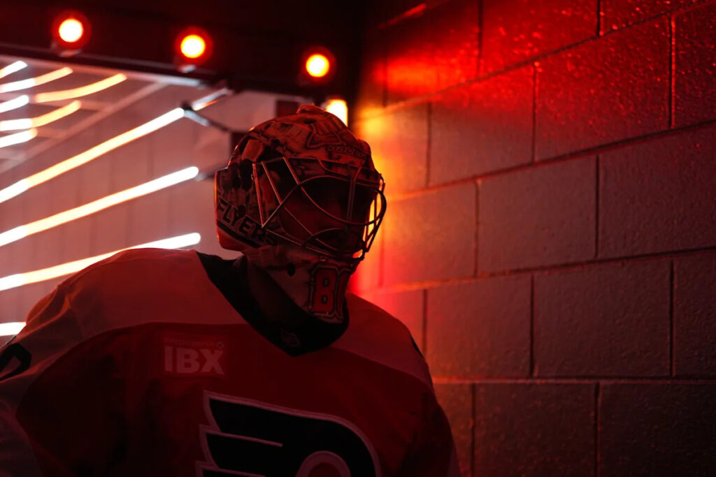 Flyers move to brink of sweep of Penguins with Game 3 win as Vladar shakes off injury in net