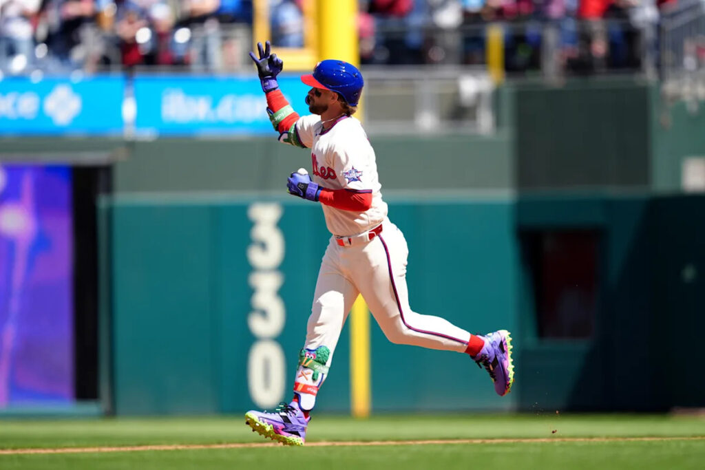 Role reversal: Phillies 4, Diamondbacks 3