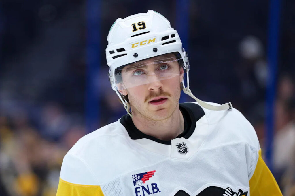 Blackhawks Have Intriguing Free-Agent Target In Penguins Forward