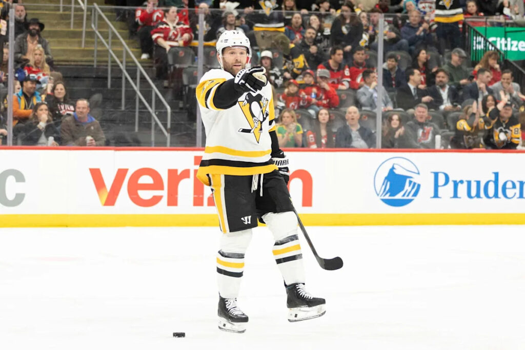 Takeaways: Penguins Take Care Of Business, Clinch Playoff Berth With 5-2 Win Over New Jersey Devils Takeaways: Penguins Take Care Of Business, Clinch Playoff Berth With 5-2 Win Over New Jersey Devils