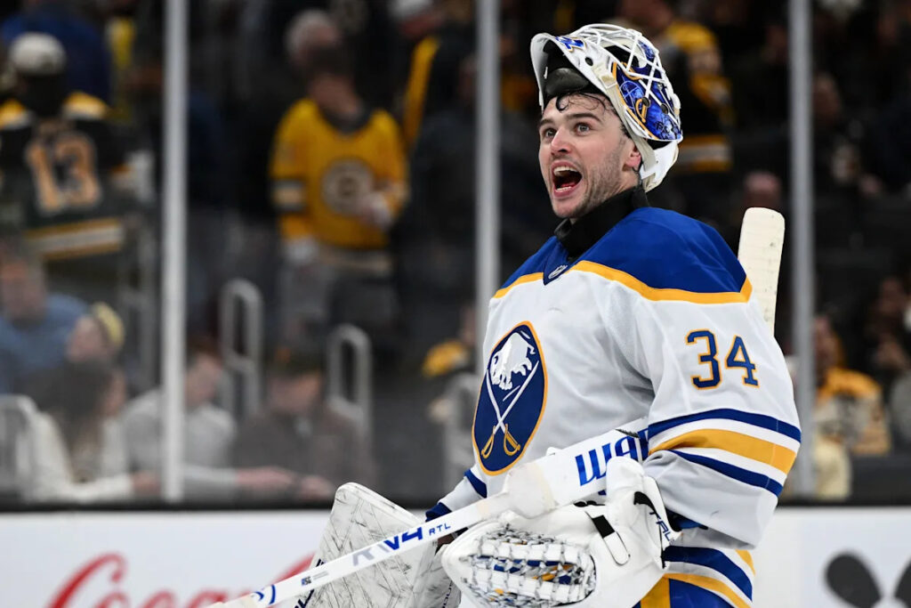 Sabres’ goalie change pays off as Alex Lyon beats Bruins