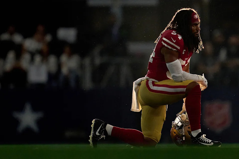 ARLINGTON, TX - JANUARY 16: San Francisco 49ers middle linebacker Fred Warner (54) looks on during the NFC Wild Card game between the San Francisco 49ers and the Dallas Cowboys on January 16, 2022 at AT&T Stadium in Arlington, TX. (Photo by Robin Alam/Icon Sportswire)